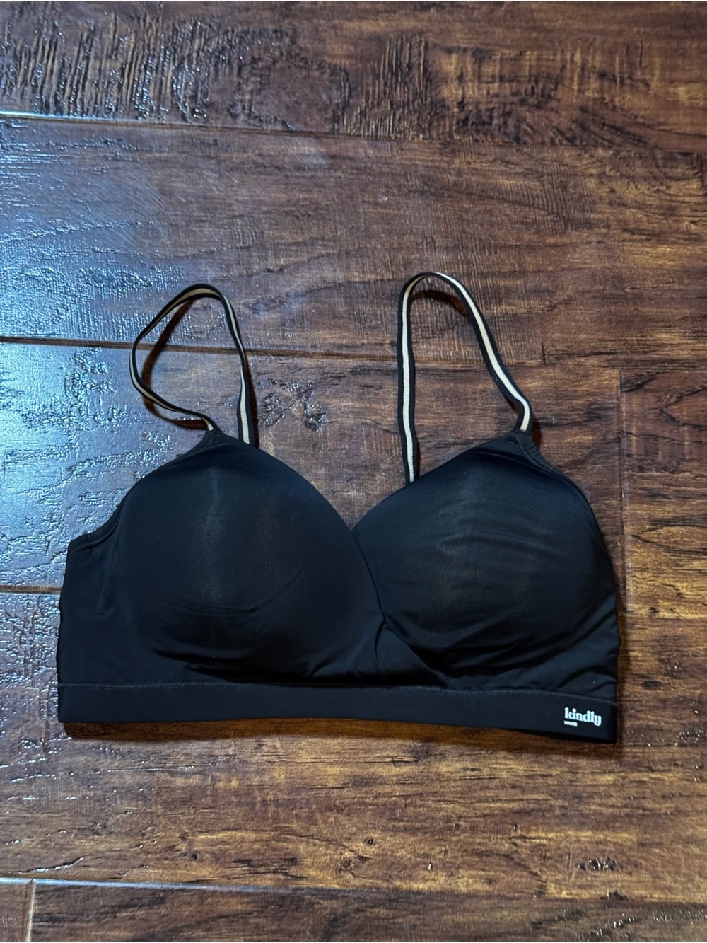 NWOT Kindly Yours Wireless Black Bra Size Medium